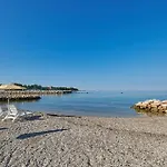 1 Bedroom Front In Umago