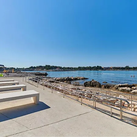Stunning Apartment In Umag *
